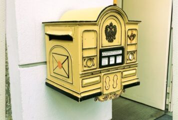 Csekk helyett képeslapot várj a postaládádba!