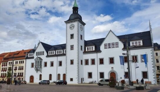 330-as cipőméretű csizma csodájára járnak Szászországban