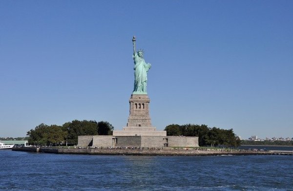 statue-of-liberty-1746798_640